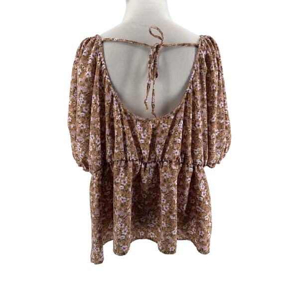 3rd & Malt Women's Tan Floral Short Sleeve Tie Back Blouse Size 2XL - Picture 3 of 5